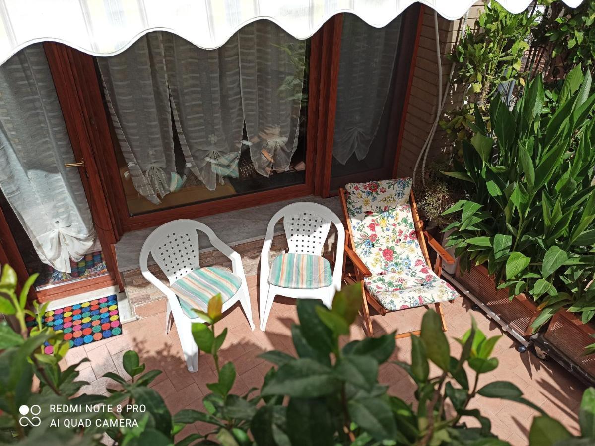 Monocamera Con Terrazzogiardino -Studette -Zona Panoramica Posillipo 那不勒斯 外观 照片