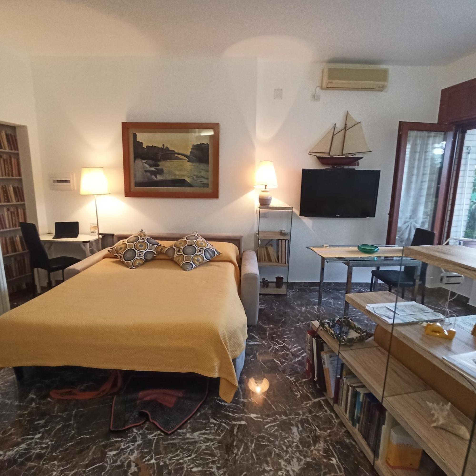Monocamera Con Terrazzogiardino -Studette -Zona Panoramica Posillipo 那不勒斯 外观 照片