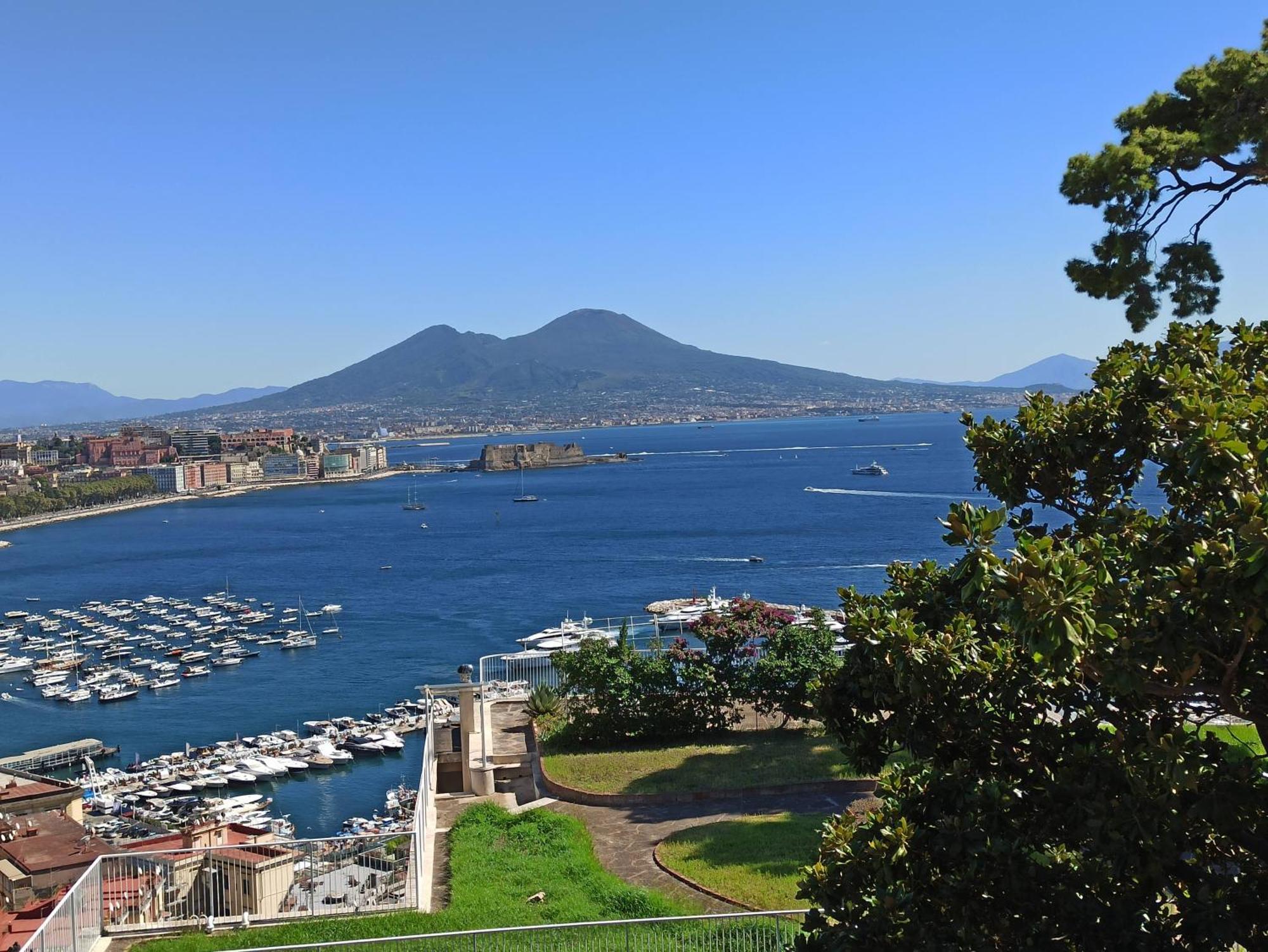 Monocamera Con Terrazzogiardino -Studette -Zona Panoramica Posillipo 那不勒斯 外观 照片