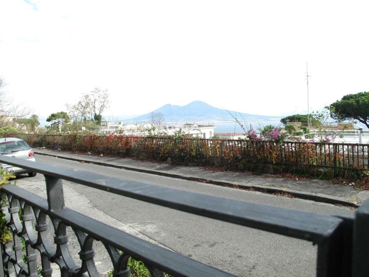Monocamera Con Terrazzogiardino -Studette -Zona Panoramica Posillipo 那不勒斯 外观 照片