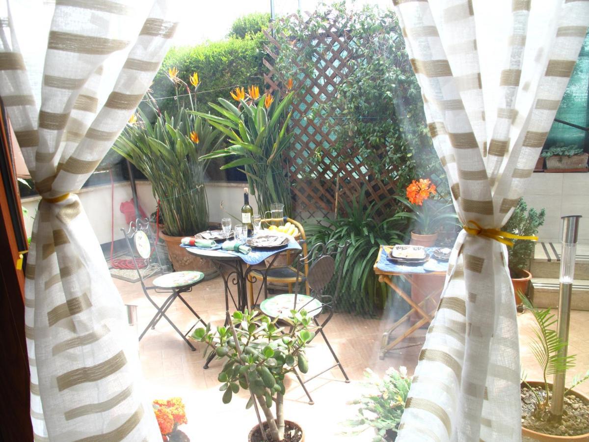 Monocamera Con Terrazzogiardino -Studette -Zona Panoramica Posillipo 那不勒斯 外观 照片