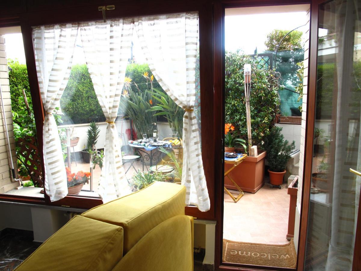 Monocamera Con Terrazzogiardino -Studette -Zona Panoramica Posillipo 那不勒斯 外观 照片